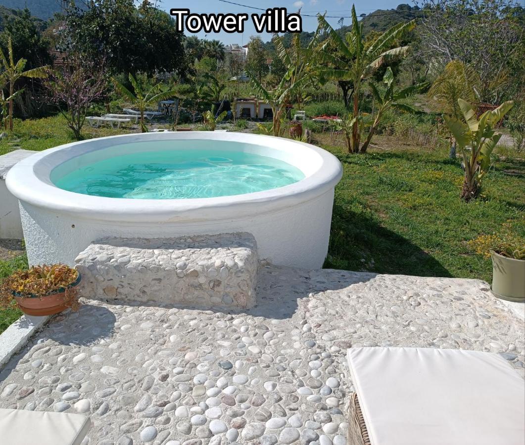 Tower traditional villa Kremastí Exteriör bild